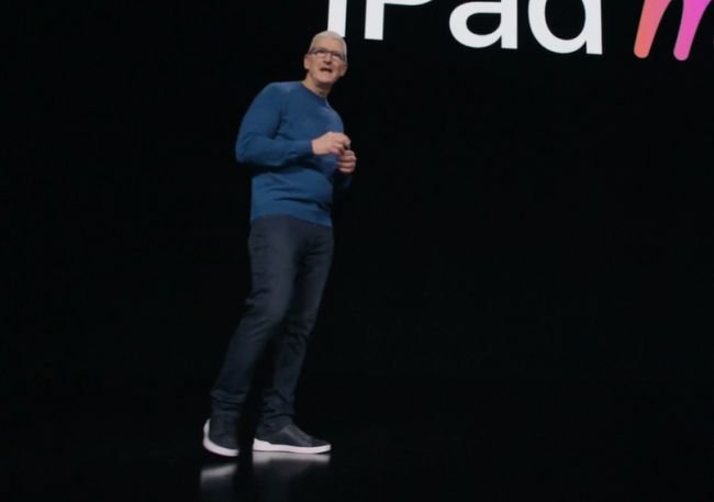 Cook apresentou o evento de lançamento dos novos iPhone e iPads.