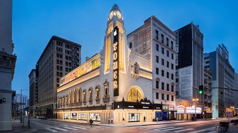 LA Tower Theatre, onde o vídeo foi gravado. (Fonte: Apple/Divulgação.)