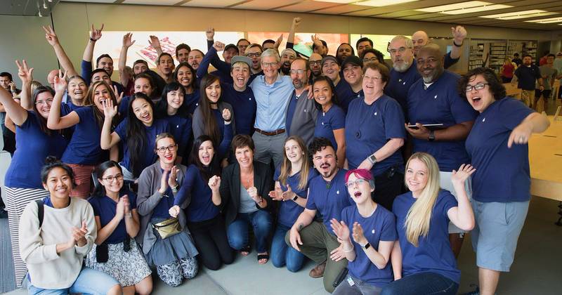 Fonte: Tim Cook/Twitter/Reprodução