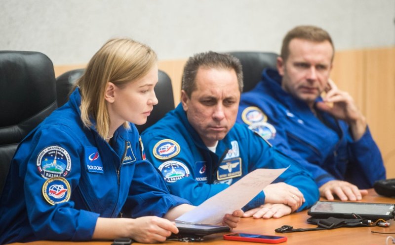 Yulia, Anton e Klim em coletiva de imprensa