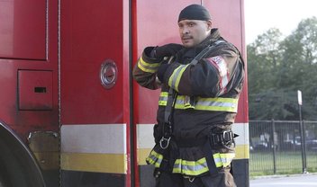 Chicago Fire 10x3: bombeiros enfrentam resgate incomum (promo)