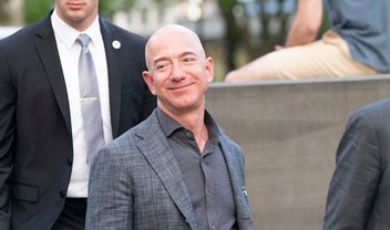 Twitch: possível ataque mostra rosto de Jeff Bezos na página de jogos