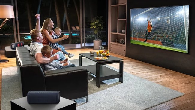 Assistir futebol em uma TV 50 polegadas ou maior é ainda mais emocionante.
