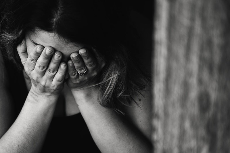 Depressão e ansiedade afetam mais mulheres e jovens. (Fonte: Pexels)