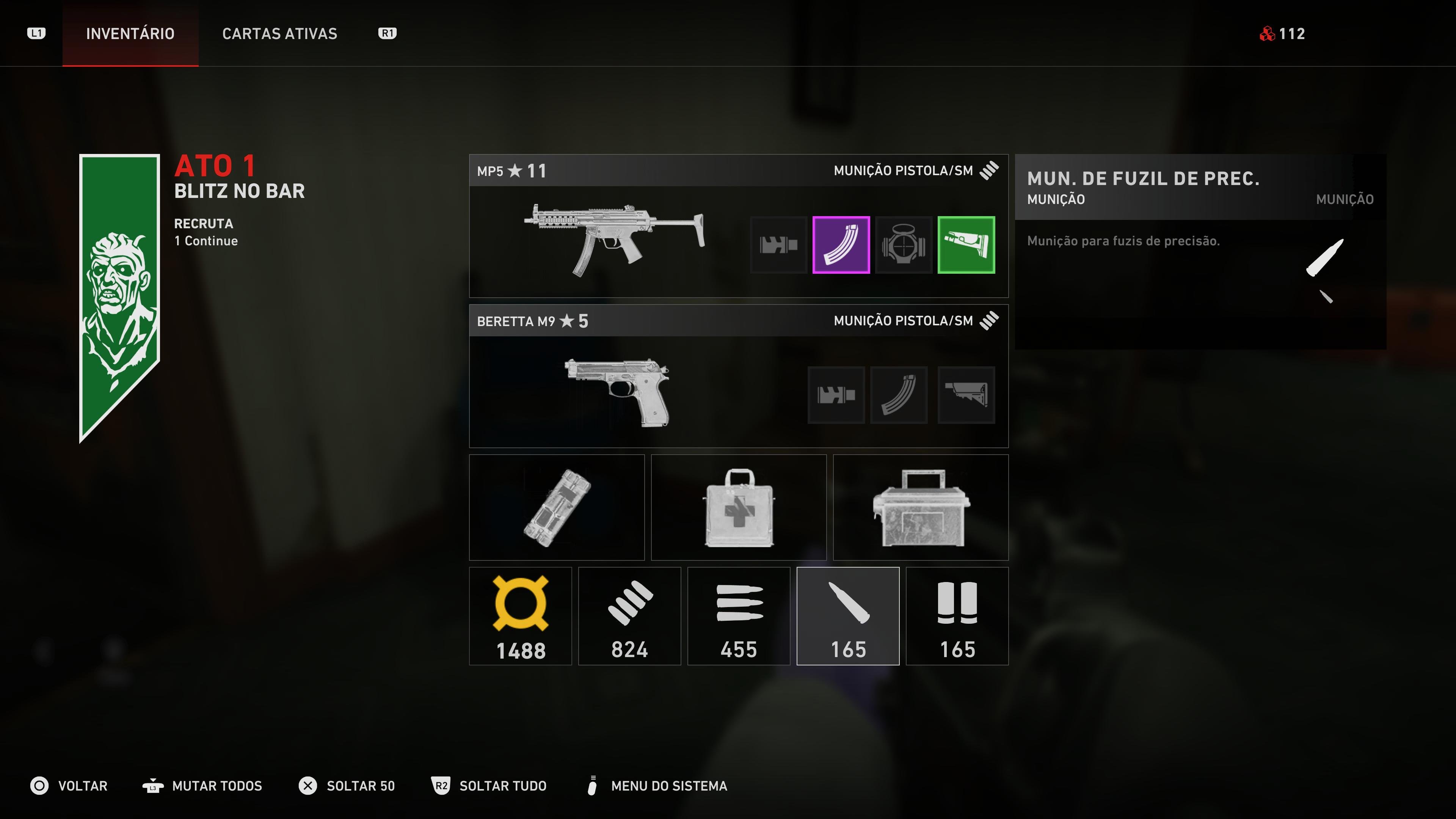É possível carregar vários tipos de munição ao mesmo tempo, eventualmente sendo necessário compartilhar com outros jogadores.