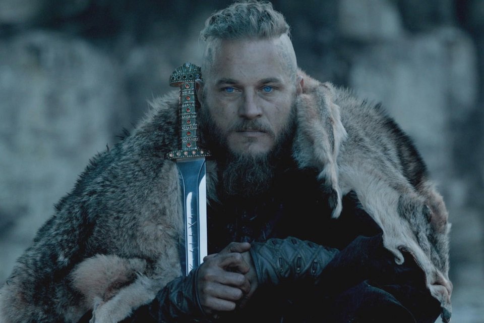 Alexander Ludwig ganhou a espada de Bjorn no final de Vikings