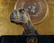 Dinossauro 'invade' ONU para fazer alerta sobre o clima; veja vídeo