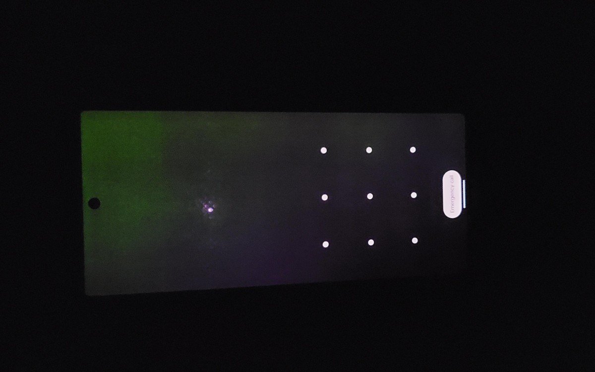 Display do Pixel 6 apresenta uma tonalidade verde devido a falha do OLED.