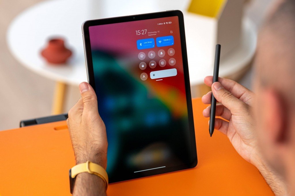 O Tablet Pad 5 suporta a caneta stylus da Xiaomi, que adiciona novas funcionalidades.
