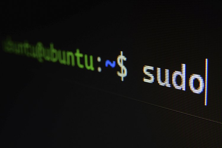 A versão para Linux ainda não foi listada oficialmente no site da empresa