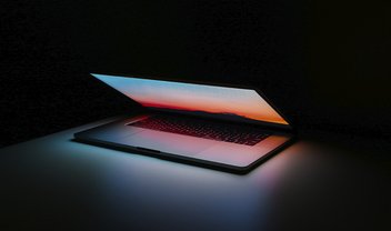 Apple deve lançar MacBook OLED em parceria com Samsung ou LG