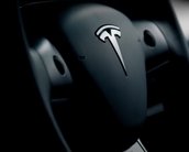 Tesla passa Mercedes-Benz em venda de carros de luxo nos EUA