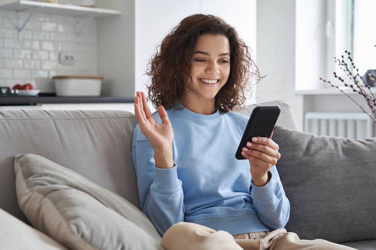 O código de barras para pagamento da conta da Vivo pode ser obtida por SMS. (Fonte: Shutterstock/insta_photos)