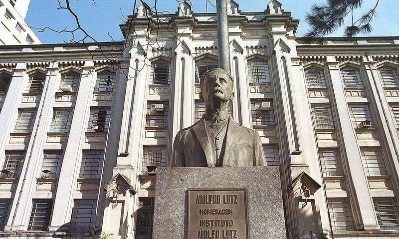 O Instituto Adolfo Lutz confirmou os três primeiros casos da variante Ômicron no Brasil. (Fonte: Governo de São Paulo/Reprodução.)