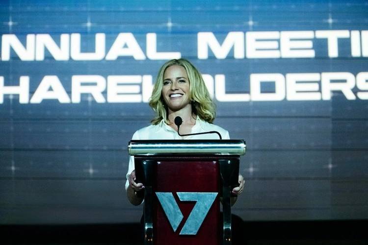 Elisabeth Shue interpreta Madelyn Stillwell, uma figura importante para os negócios da Vought International. (Amazon Prime Video/Reprodução)