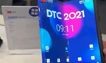 TCL mostra conceito de celular com tela que dobra e desliza