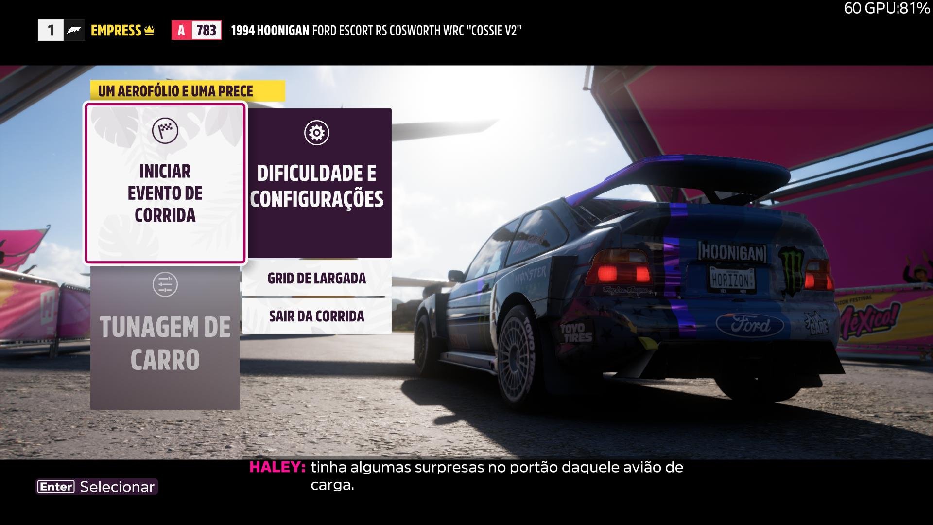Descrição da imagem: Apresenta um exemplo das legendas do jogo, e um carro visto por traz.