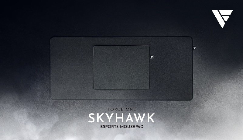 As duas opções de tamanho do mousepad Skyhawk