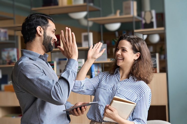 Uma Startup pode ser formada por amigos, colegas de faculdade ou pessoas com ideias em comum