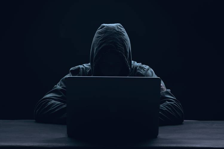 Se exploradas, as falhas oferecem acesso total ao notebook.