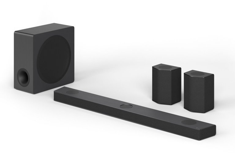 A soundbar com caixas de som paralelas sem fio.