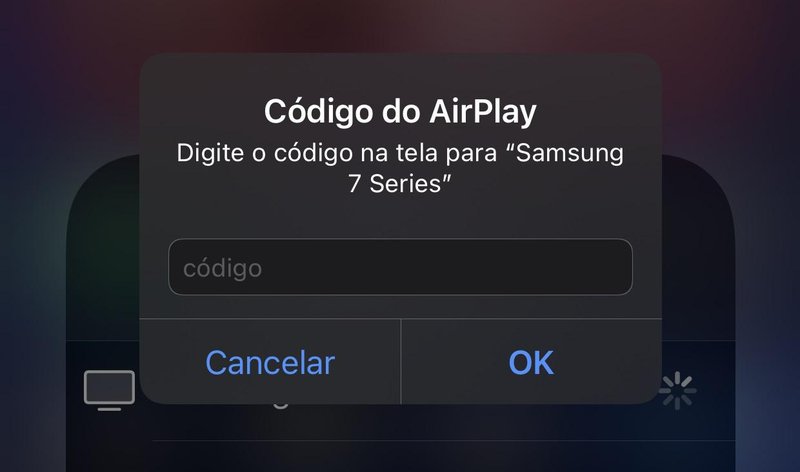 É preciso inserir o mesmo código exibido na tela da televisão