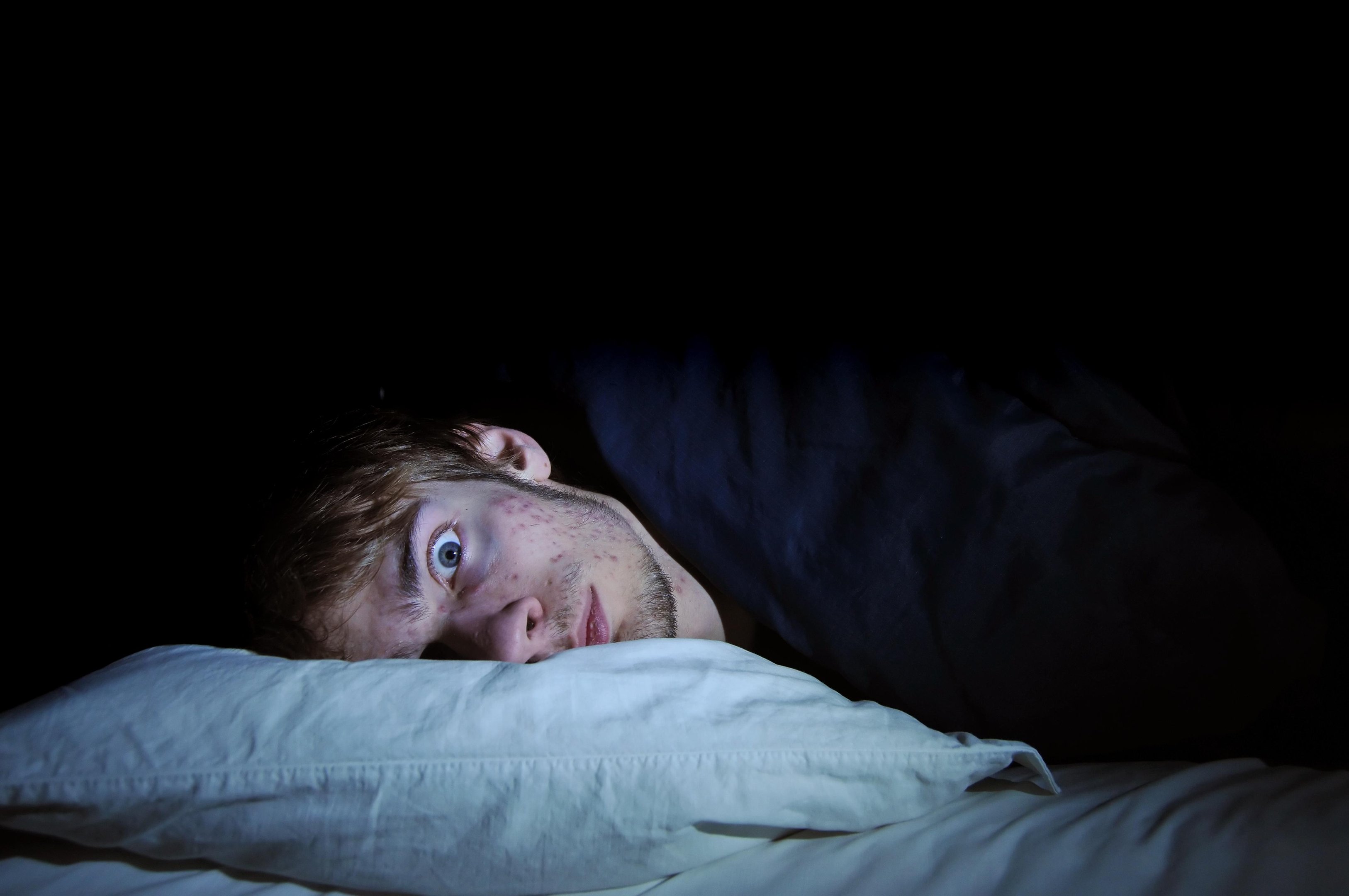 A paralisia do sono é um transtorno que atinge, em sua maioria, jovens adultos com idade entre 20 e 30 anos. (Shutterstock/Reprodução)
