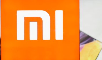 Xiaomi Brasil doa celular para ex-moradora de rua aprovada na