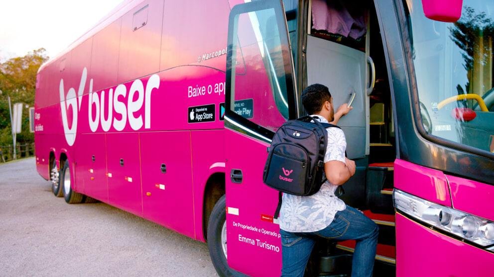 As viagens com a Buser apenas ocorrem se um número mínimo de passageiros for atingido. (Fonte: Buser/Reprodução)