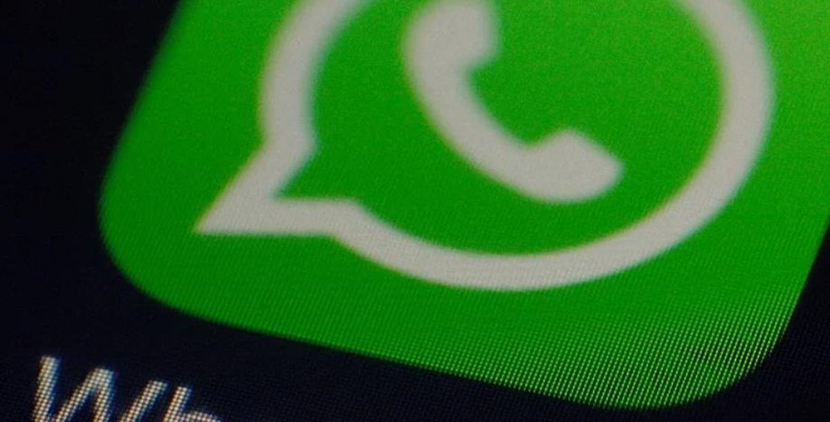 WhatsApp vai deixar você ouvir áudios mesmo saindo da conversa