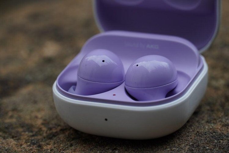 Nova versão do Buds Pro terá bateria com maior duração. (Fonte: TrustedReviews/Reprodução)
