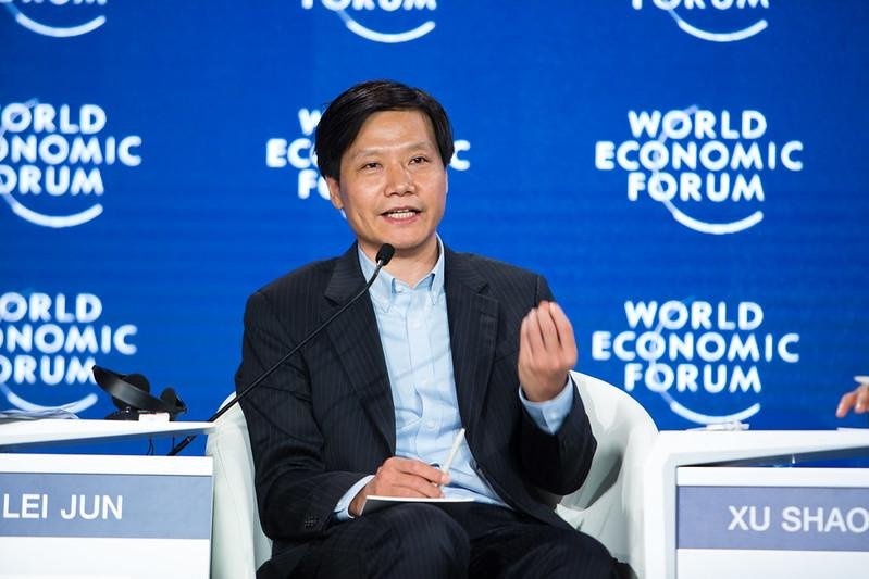 CEO da Xiaomi quer liderança mundial no setor de smartphones até 2024. (Fonte: World Economic Forum/Reprodução)