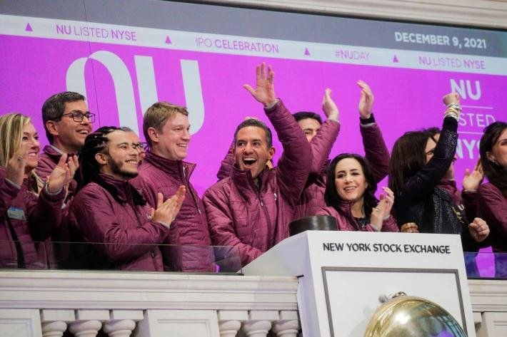 Estreia da Nubank na NYSE (Fonte: REUTERS/Brendan McDermid/Estadão/Reprodução)