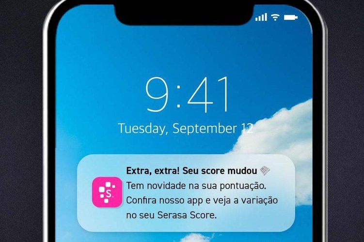 Notificação do app avisa sobre variação de pelo menos 15 pontos no score