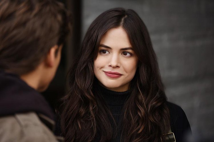 Donna Troy vai continuar em Gotham ou se mudar com o grupo?