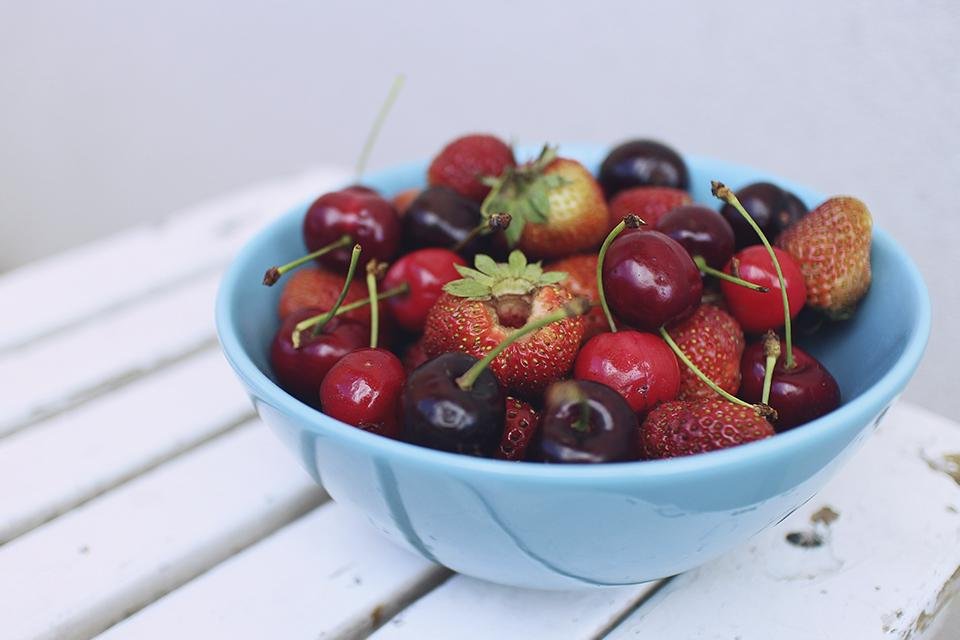 Frutas vermelhas são ricas em flavonoides
