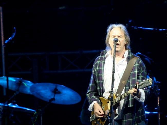 O Spotify deixou em aberto a possibilidade de voltar a oferecer as músicas de Neil Young.