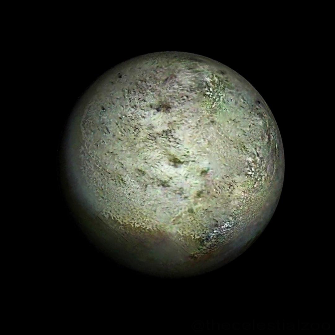 Tritão, maior lua, pode ter sido um planeta anão sequestrado por Netuno (Fonte: Wikimedias Commons/Pablo Carlos Budassi)