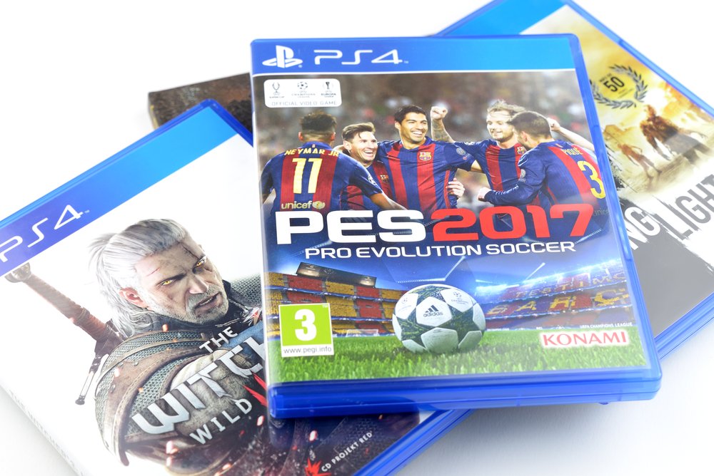 Pro Evolution Soccer 2017 (PES 17) - PS4 (SEMI-NOVO)