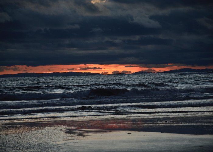 A meteorologia é a ciência por detrás da previsão do tempo, que usamos para saber, por exemplo, se vai dar praia no fim de semana (Fonte: Unplash/NOAA)