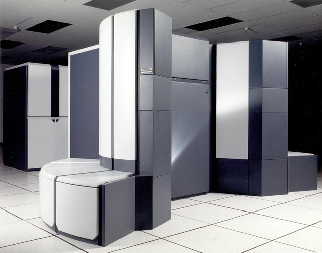 Supercomputadores são utilizados em todo o planeta para cálculos de previsão do tempo (Fonte: Pixabay/12019/10258)