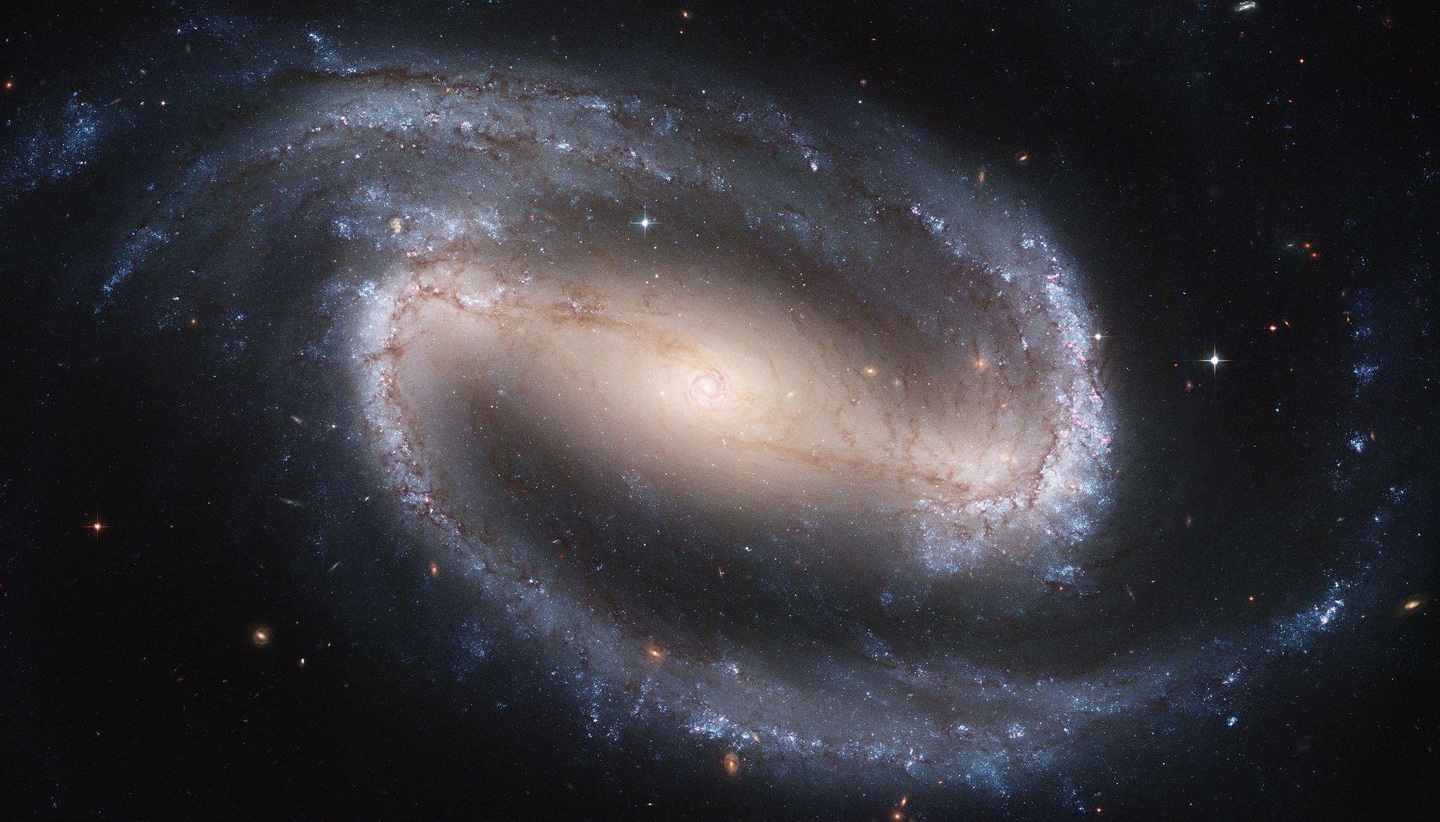 A galáxia NGC 1300, do tipo espiral barrada (Fonte: Wikimedia Commons/NASA)