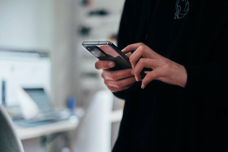Segundo levantamento da Febraban, a atual taxa de aprovação do PIX pela população é de 85% (Fonte: Unsplash/Reprodução)