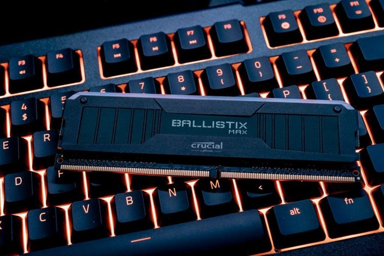 Memória Crucial Ballistix Max RGB com velocidades de até 5100 MT/s