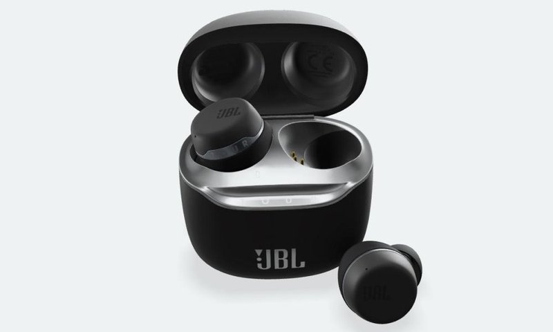 JBL Tour Pro+.