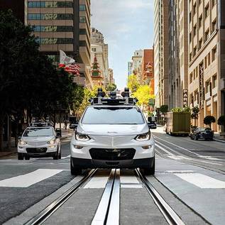 Imagem de Em São Francisco, táxis da GM rodam de graça e sem motoristas