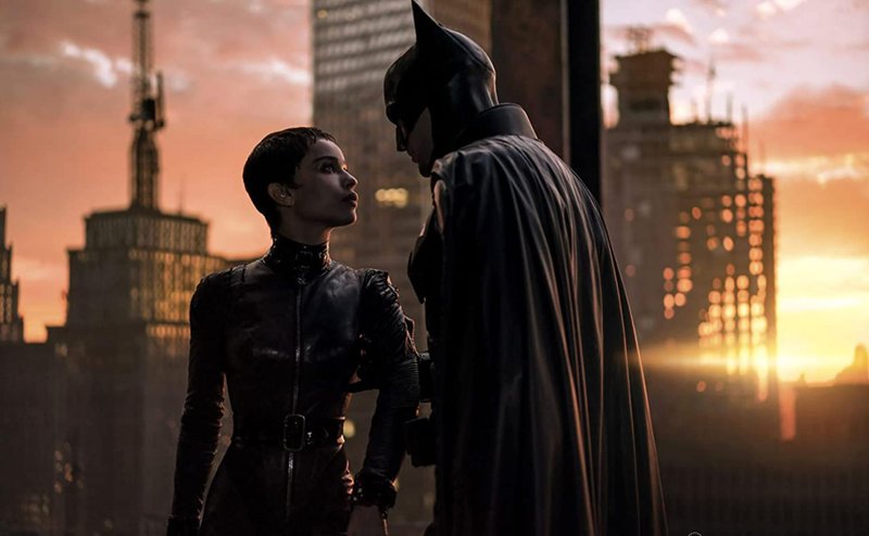 Robert Pattinson e Zoë Kravitz em 'The Batman'.