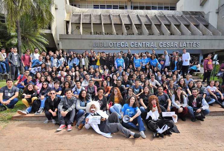 Alunos e visitantes participam do Programa Unicamp de Portas Abertas (UPA) em 2019