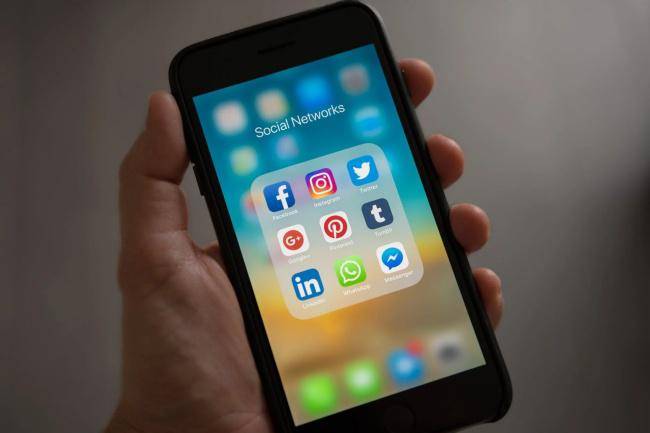 Várias redes sociais têm sofrido sanções na Rússia, ultimamente.