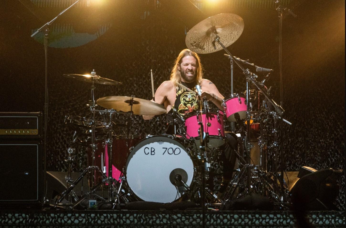 Após morte de baterista e show cancelado, Foo Fighters voltará ao